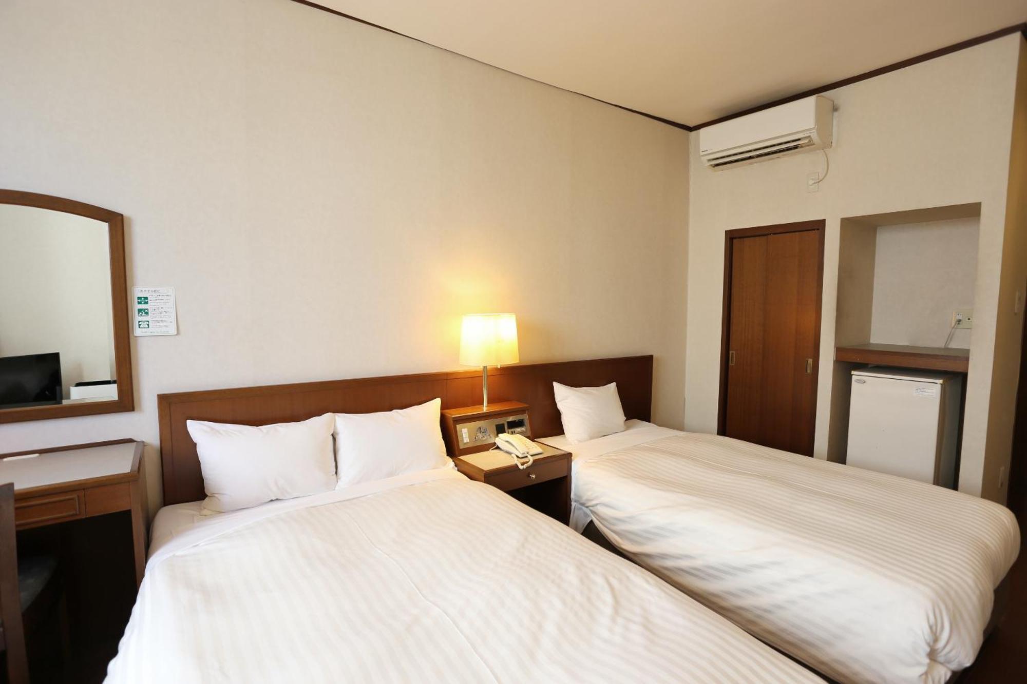 Hotel Castle Inn Suzuka Buitenkant foto